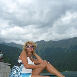 Elena, 45, 