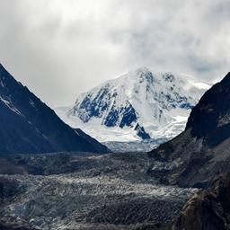 Der Passu-Gletscher in der Nähe des Dorfes Passu in der pakistanischen Region Gilgit-Baltistan.