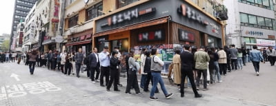 첫날 사전투표율 15.61% 역대 총선 최고...여야 엇갈린 해석