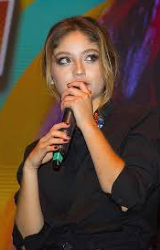 Karol Sevilla ~ odnajdź swoją ścieżkę by Soyklarolita