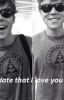 Hate that I love you (An Ashton Irwin fanfic)