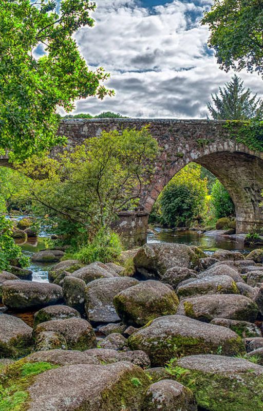 Over the Cobblestone Bridge by XxRavenxX09