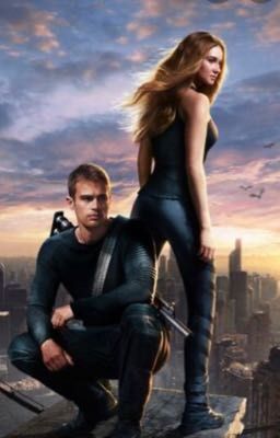 Divergent Her cover