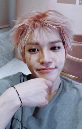 ☆ 𝘭𝘰𝘯𝘨 𝘧𝘭𝘪𝘨𝘩𝘵 ☆ Taeyong ff by HaechansBodyRolls