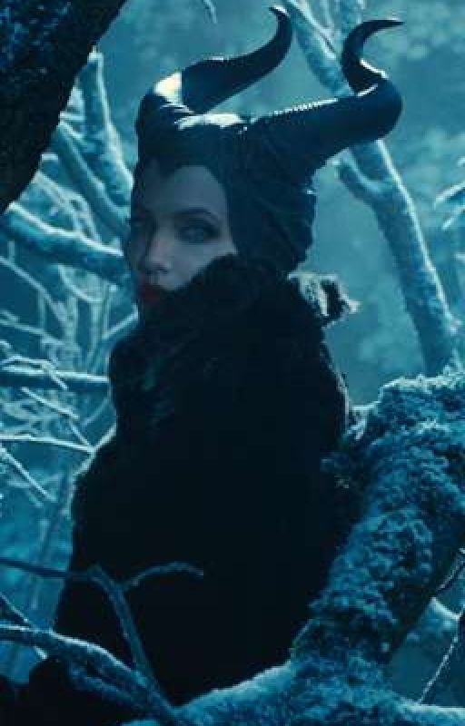 Sudden moves - Maleficent x Diaval by evagreen_supremacy