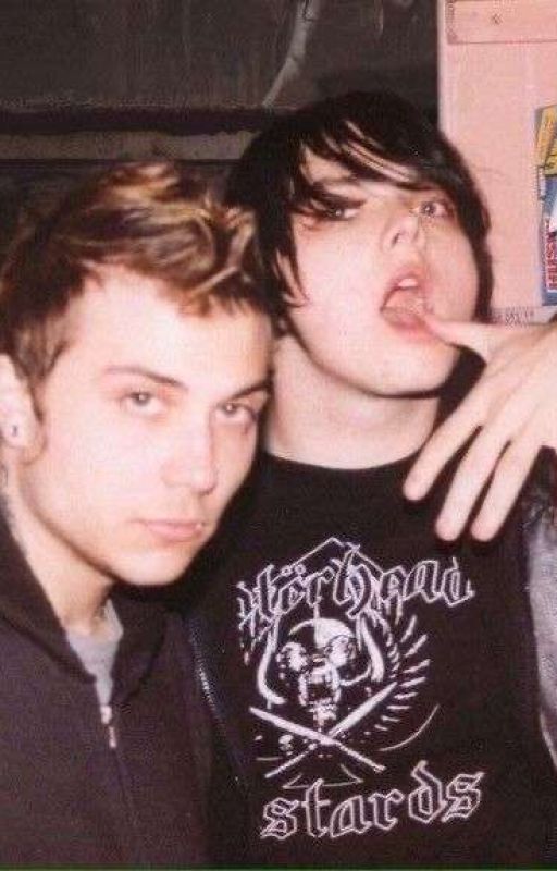 the collision of your kiss// frerard by Grayishtea48212