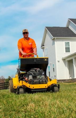 Best Lawn Care Services in Chantilly by bullrunturf