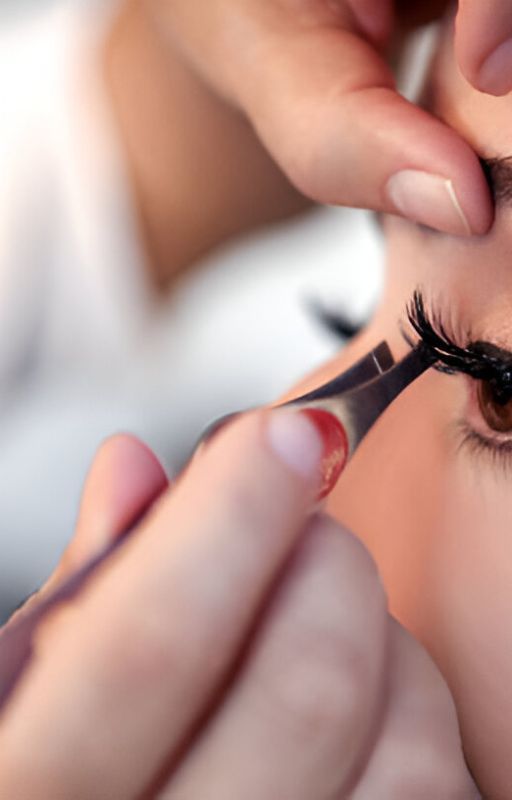 The Ultimate Guide to Eyelash Extensions: Types, Benefits, Application & Care by ChicPeekFashion