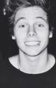 Never Knew (Luke Hemmings FanFic) by mcmary12