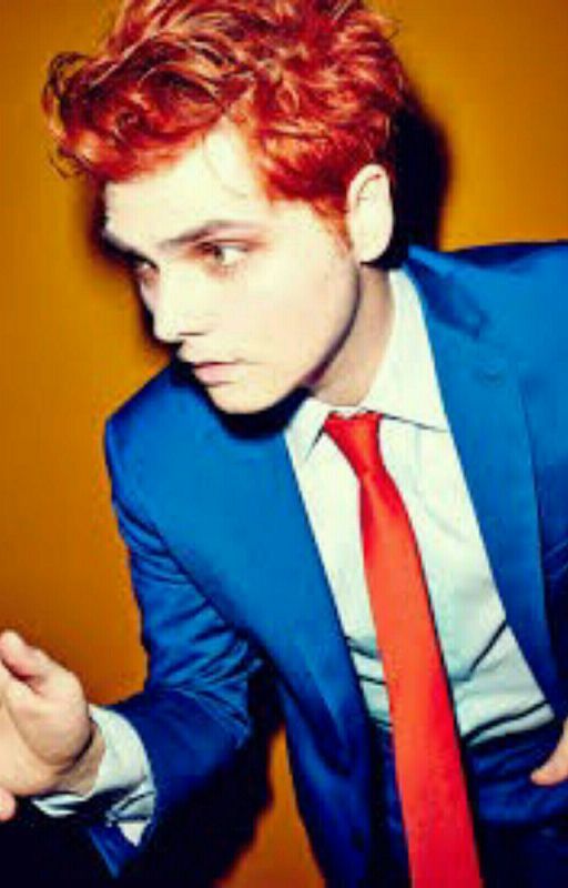 Your Hurting Me, My Love ~Gerard Way X Reader~ by CorpseyPanda