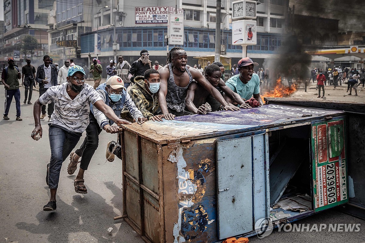 TOPSHOT-KENYA-POLITICS-UNREST-DEMONSTRATION