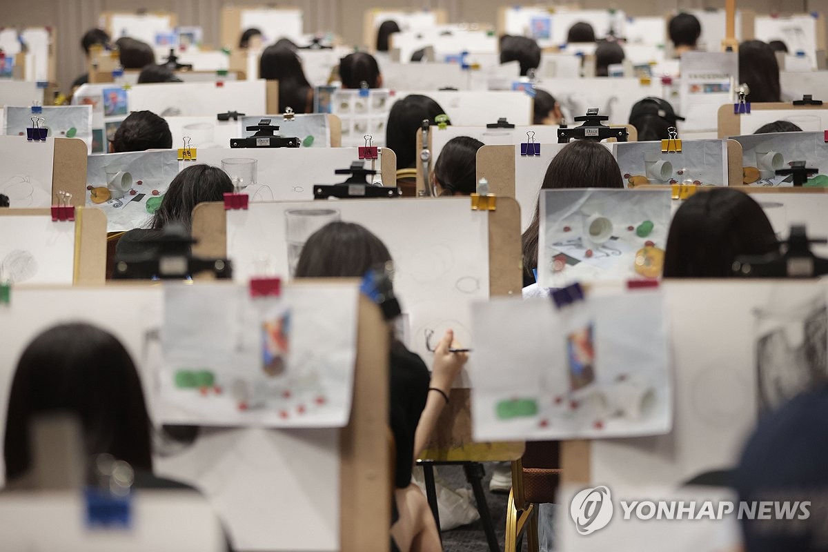 '오늘 시험지는 캔버스'…코엑스 미술 실기대회