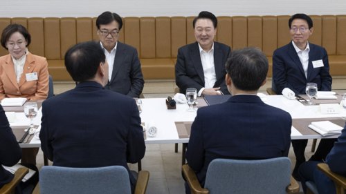 >윤석열 대통령, 국민의힘 원내지도부 초청 만찬