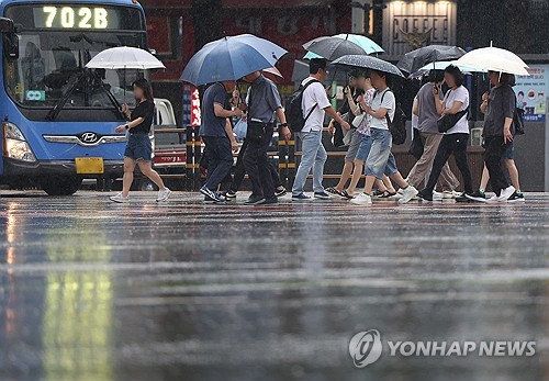 주말까지 전국에 많은 비…한라산엔 이미 300㎜ 이상 내려