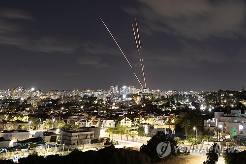 이란, 이스라엘에 탄도미사일 180발…"하니예·나스랄라의 보복"(종합2보)