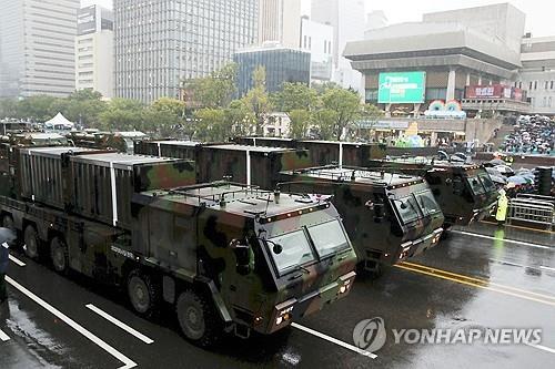 국군의 날에 '괴물미사일' 현무-5 첫 선…美폭격기 B-1B 전개