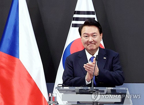 尹대통령, 체코 상·하원의장 만나 "원전 최종 계약 지원 기대"