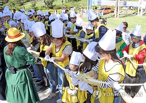 '끝없이 늘어나는 치즈'…전북 임실군 '임실N치즈축제'