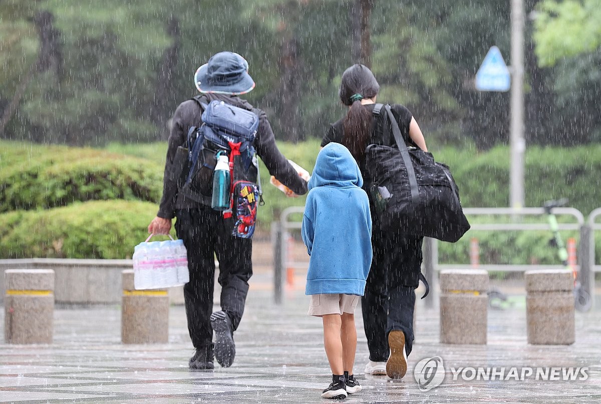 비 내리는 서울