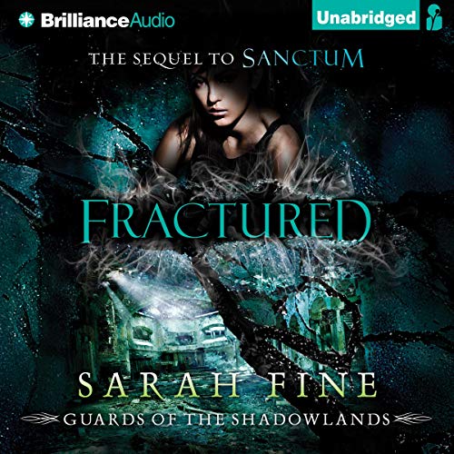 Fractured Audiolibro Por Sarah Fine arte de portada