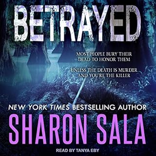 Betrayed Audiolibro Por Sharon Sala arte de portada