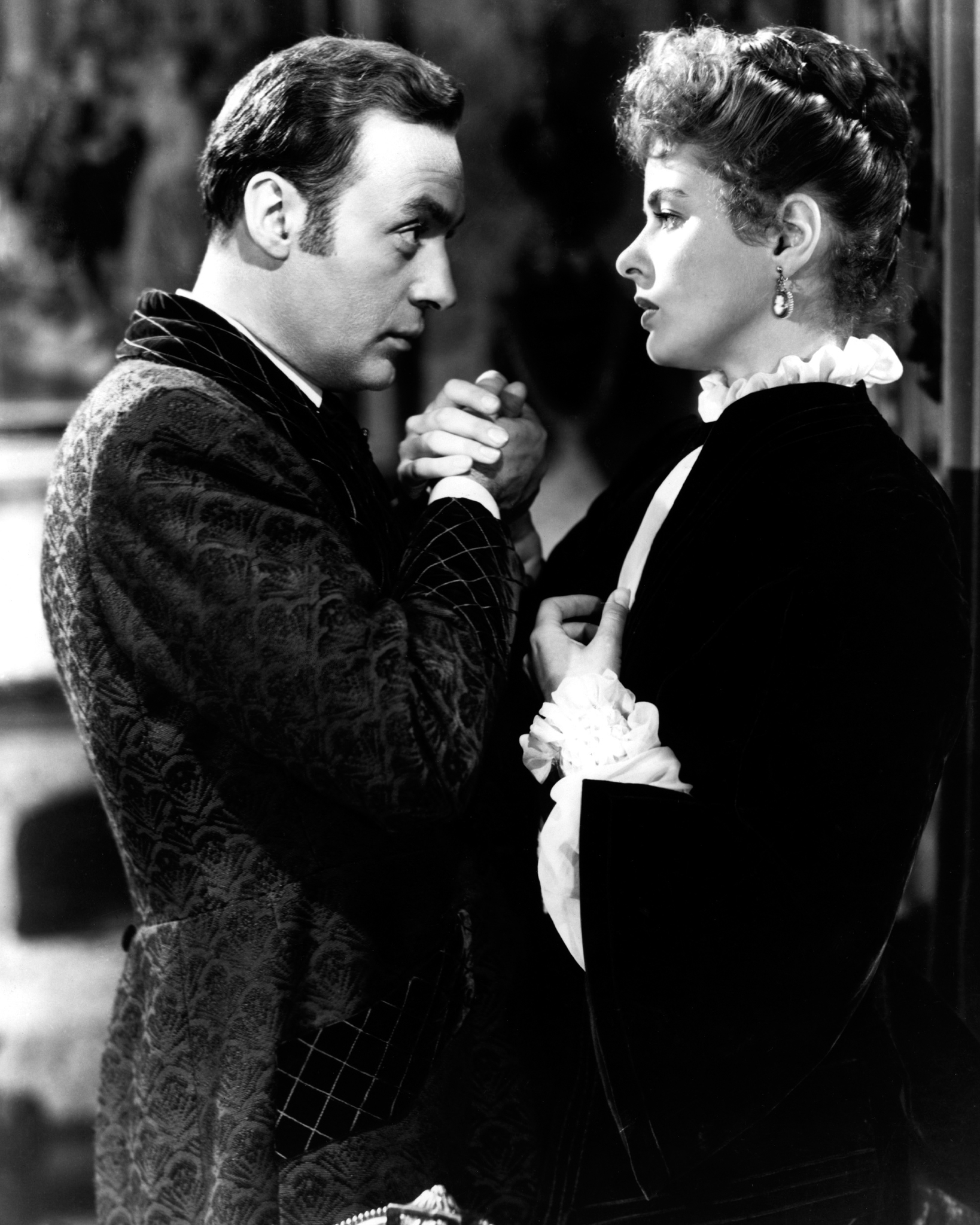 Ingrid Bergman and Charles Boyer in Gaslight (1944)