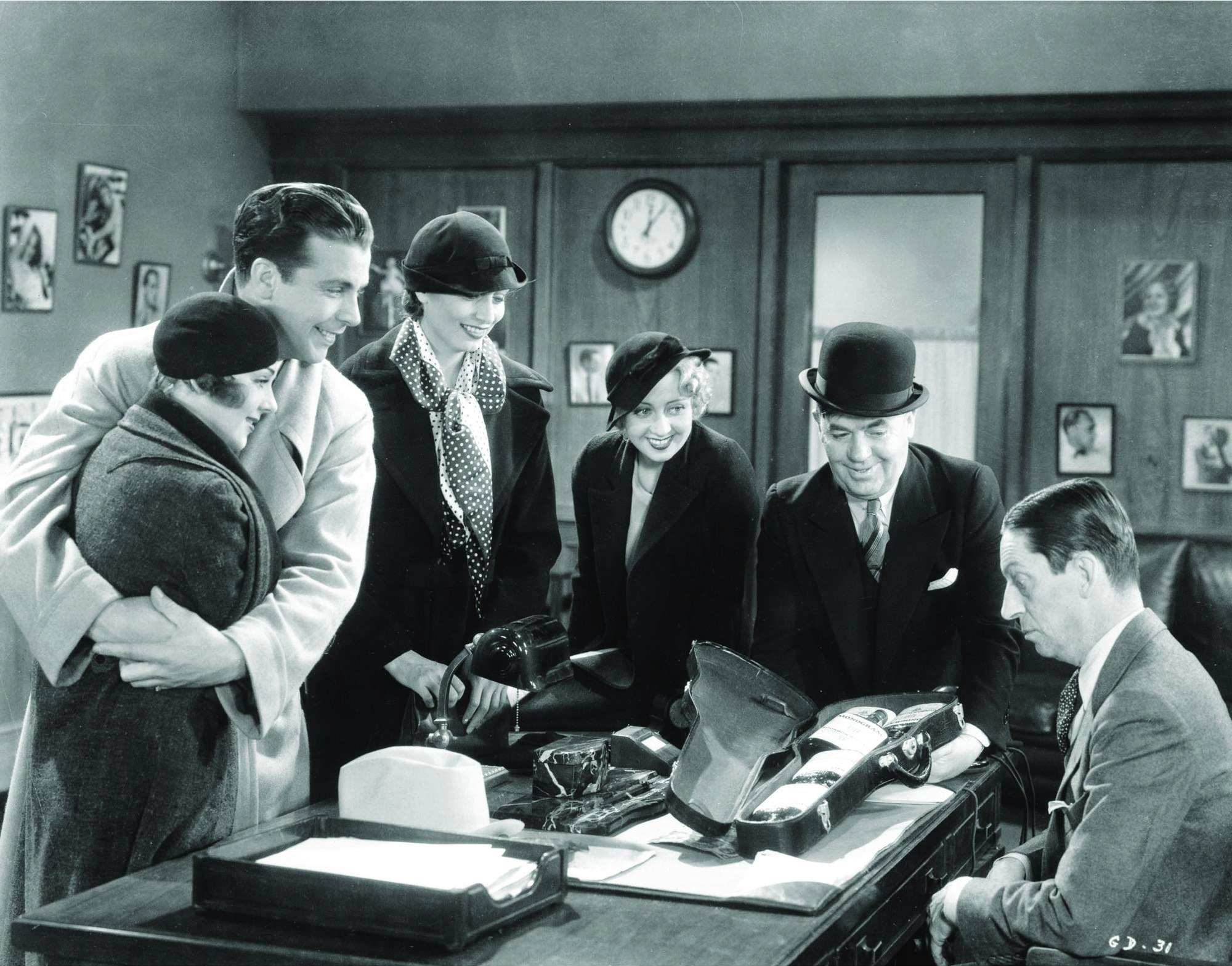 Joan Blondell, Ruby Keeler, Guy Kibbee, Aline MacMahon, Dick Powell, Ned Sparks, and Tammany Young in Gold Diggers of 1933 (1933)