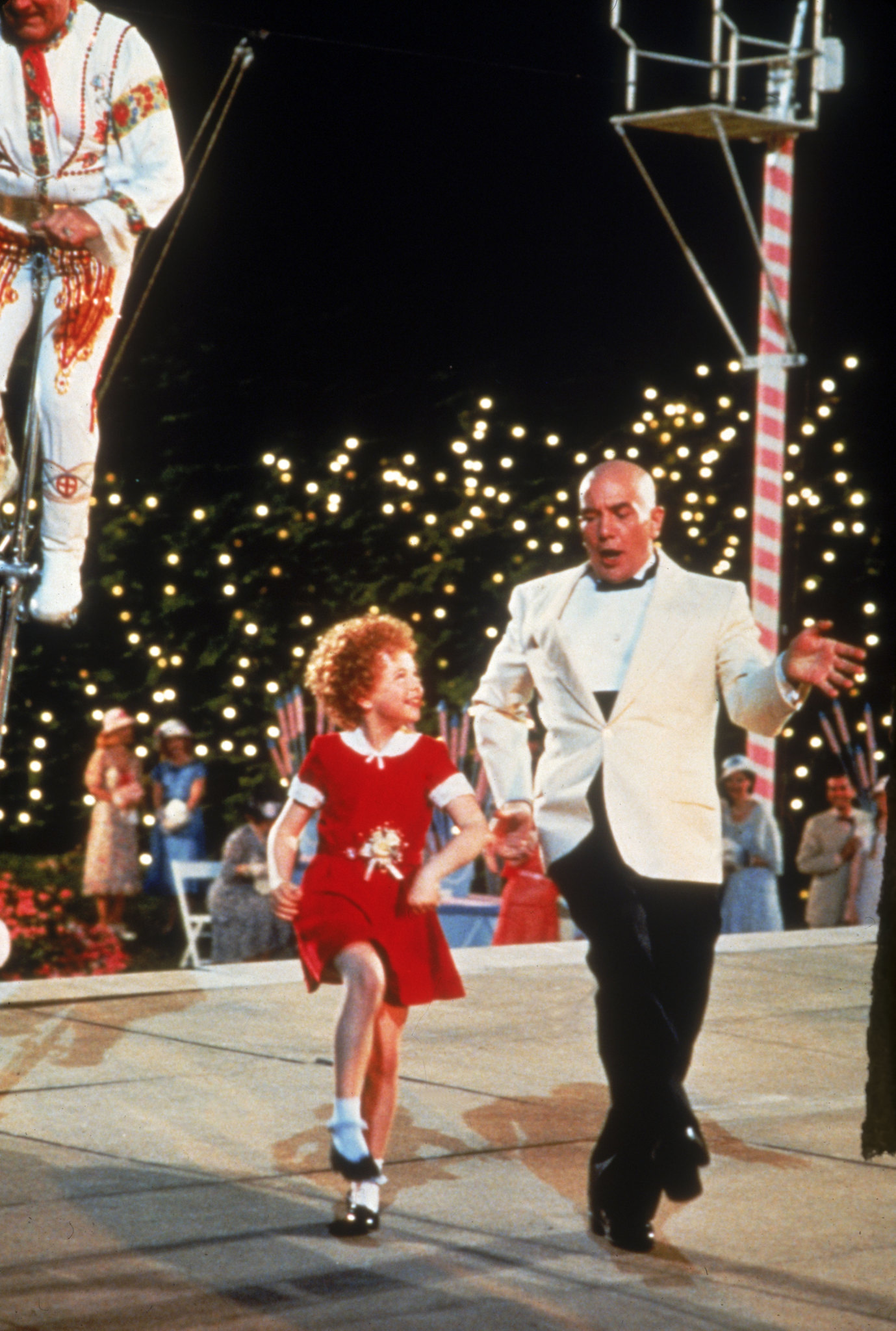 Albert Finney and Aileen Quinn in Annie (1982)