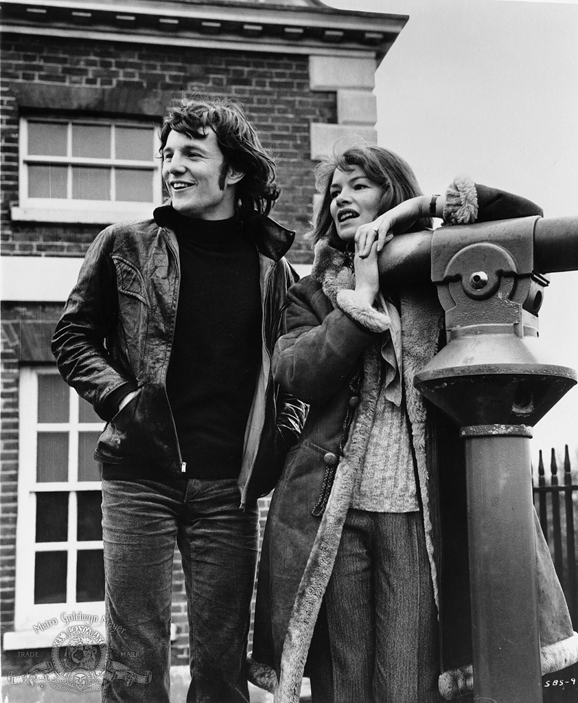 Murray Head and Glenda Jackson in Sunday Bloody Sunday (1971)