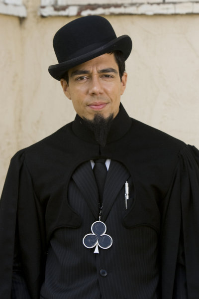 Zak Santiago in Alice (2009)