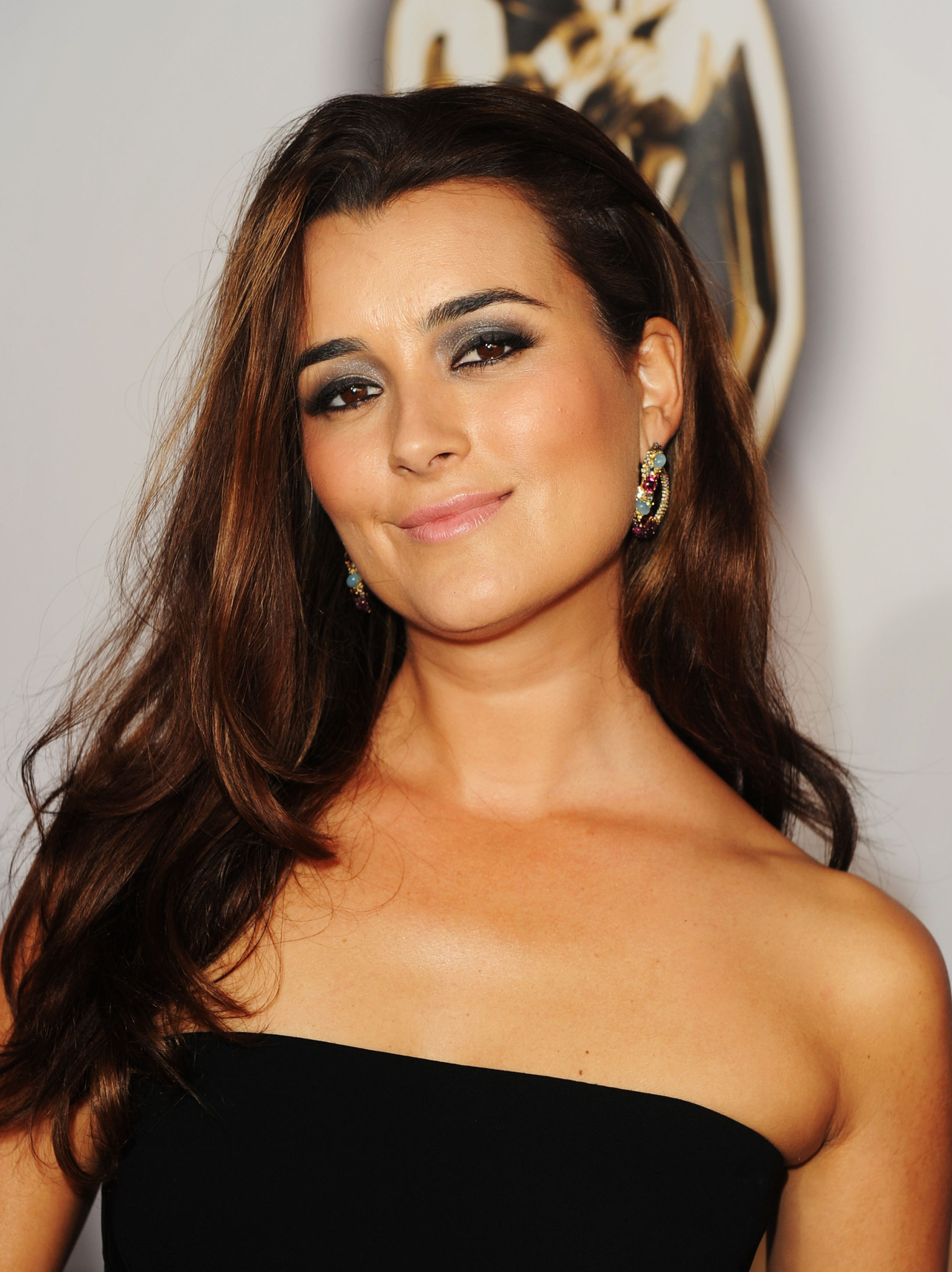 Cote de Pablo at an event for My Heart Can't Beat Unless You Tell It To (2020)