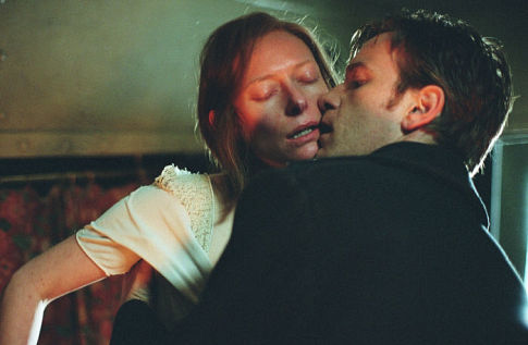 Ewan McGregor and Tilda Swinton in Young Adam (2003)