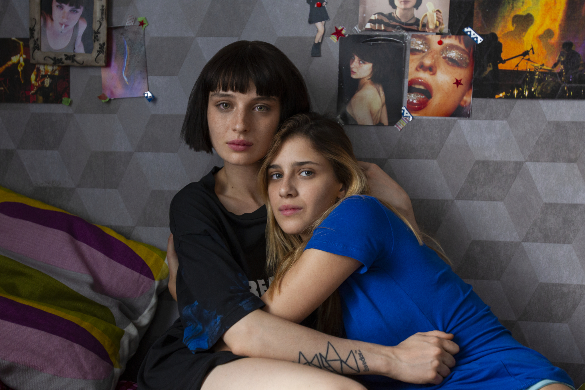 Benedetta Porcaroli and Alice Pagani in Baby (2018)