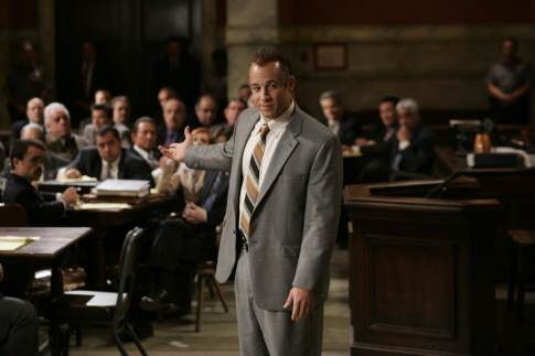 Vin Diesel, Frank Adonis, Vinny Vella, Peter Dinklage, and Steven Randazzo in Find Me Guilty (2006)