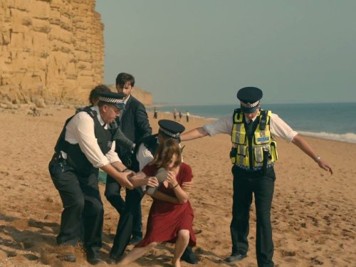 David Tennant, Steve Bennett, and Jodie Whittaker in Broadchurch (2013)