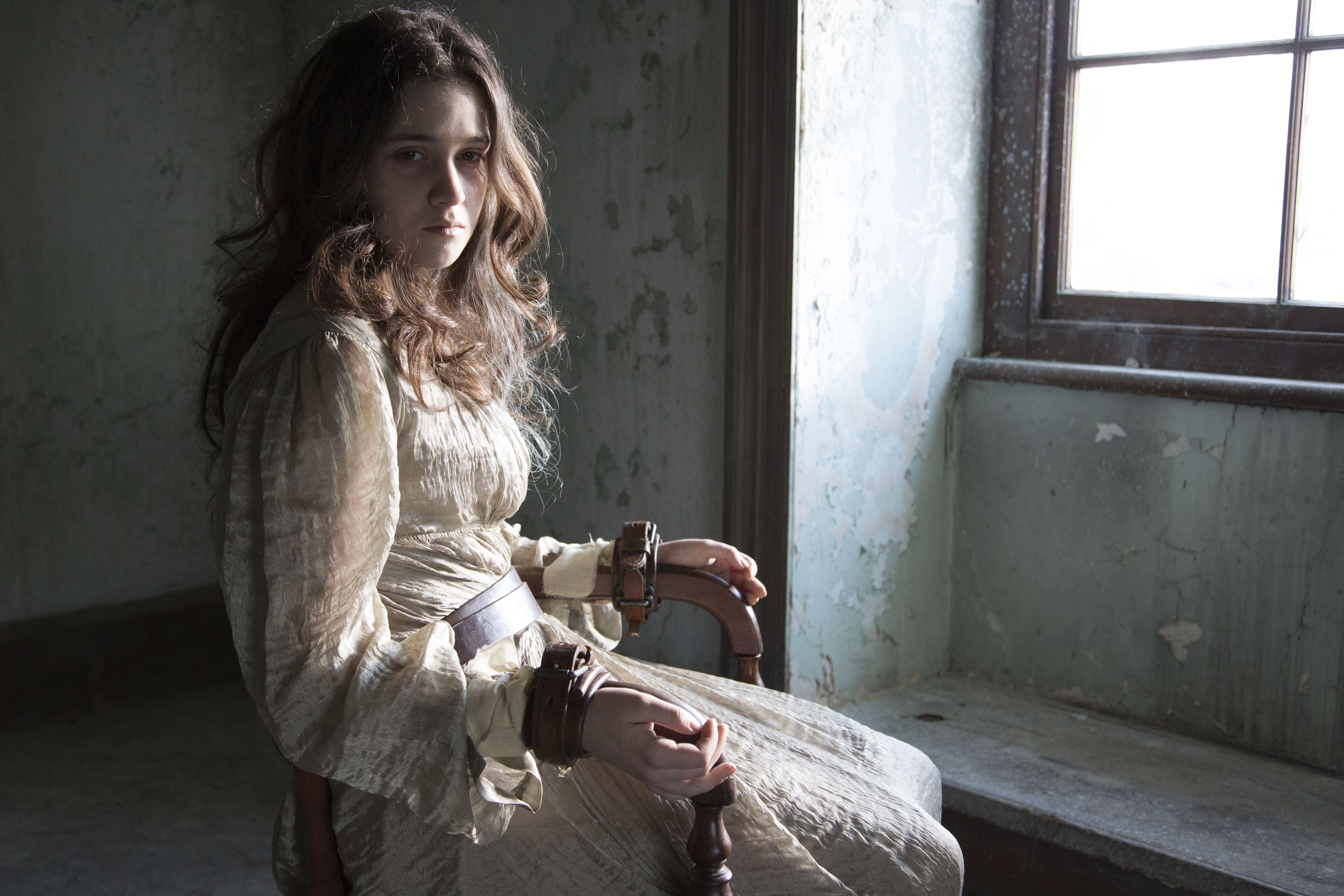 Alice Englert in Jonathan Strange & Mr Norrell (2015)