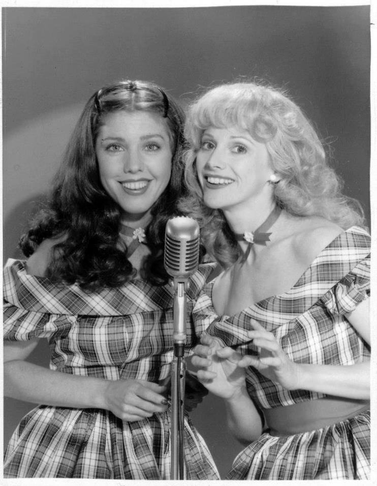 Sondra Locke and Penelope Milford in Rosie: The Rosemary Clooney Story (1982)