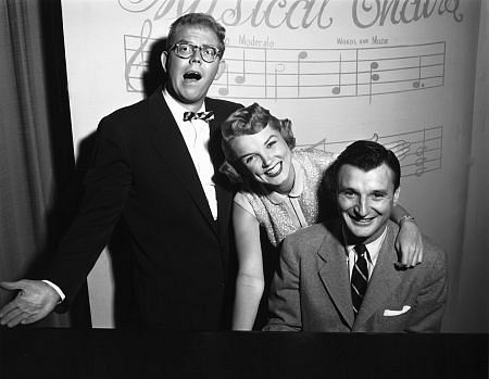 "Musical Chairs" Stan Freberg, Helen O'Connell, and Bobby Troup CBS, April 17, 1953