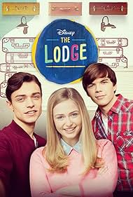 Luke Newton, Thomas Doherty, and Sophie Simnett in The Lodge (2016)