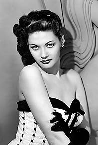 Primary photo for Yvonne De Carlo