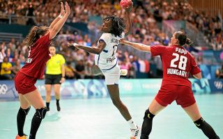 Méline Nocandy et les Bleues ont réussi leur entrée dans la compétition olympique, jeudi soir. (Photo Damien Meyer/AFP)