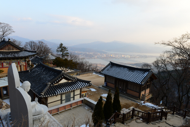 [休]고즈넉한 왕릉 걸으며...조선 500년 숨결을 느끼다