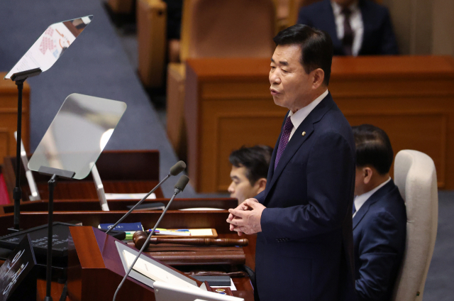 김진표 국회의장이 1일 국회 본회의장에서 열린 정기국회 개회식에서 개회사를 하고 있다. 연합뉴스