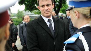 Valls : "Tout est fait pour appréhender" Redoine Faïd