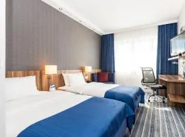 Holiday Inn Express Bremen Airport, an IHG Hotel โรงแรมในเบรเมน