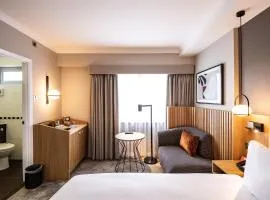 Crowne Plaza London - Gatwick Airport, an IHG Hotel, hotel sa Crawley