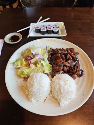 Photo of Big Teriyaki - Lynnwood, WA, US. Beef teriyaki and Classic Tuna Roll.