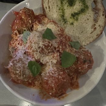 Spaghetti and meatballs