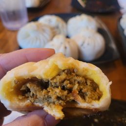 6 Curry Beef Bao Zi