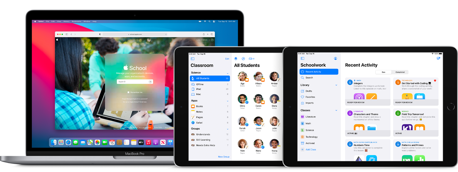 MacBook Pro, der viser loginsiden til Apple School Manager, sammen med to iPad-enheder, der begge bruger appen Skolearbejde.